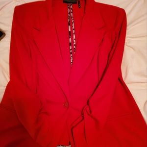 Christain Siriano right red Blazer
